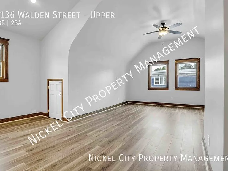 1136 Walden Ave #UPPER — Photo 10