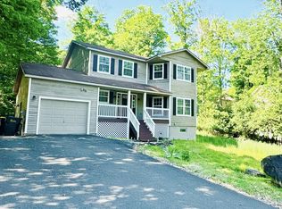 2111 Hemlock Ln, East Stroudsburg, PA 18302
