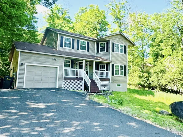 2111 Hemlock Ln, East Stroudsburg, PA 18302
