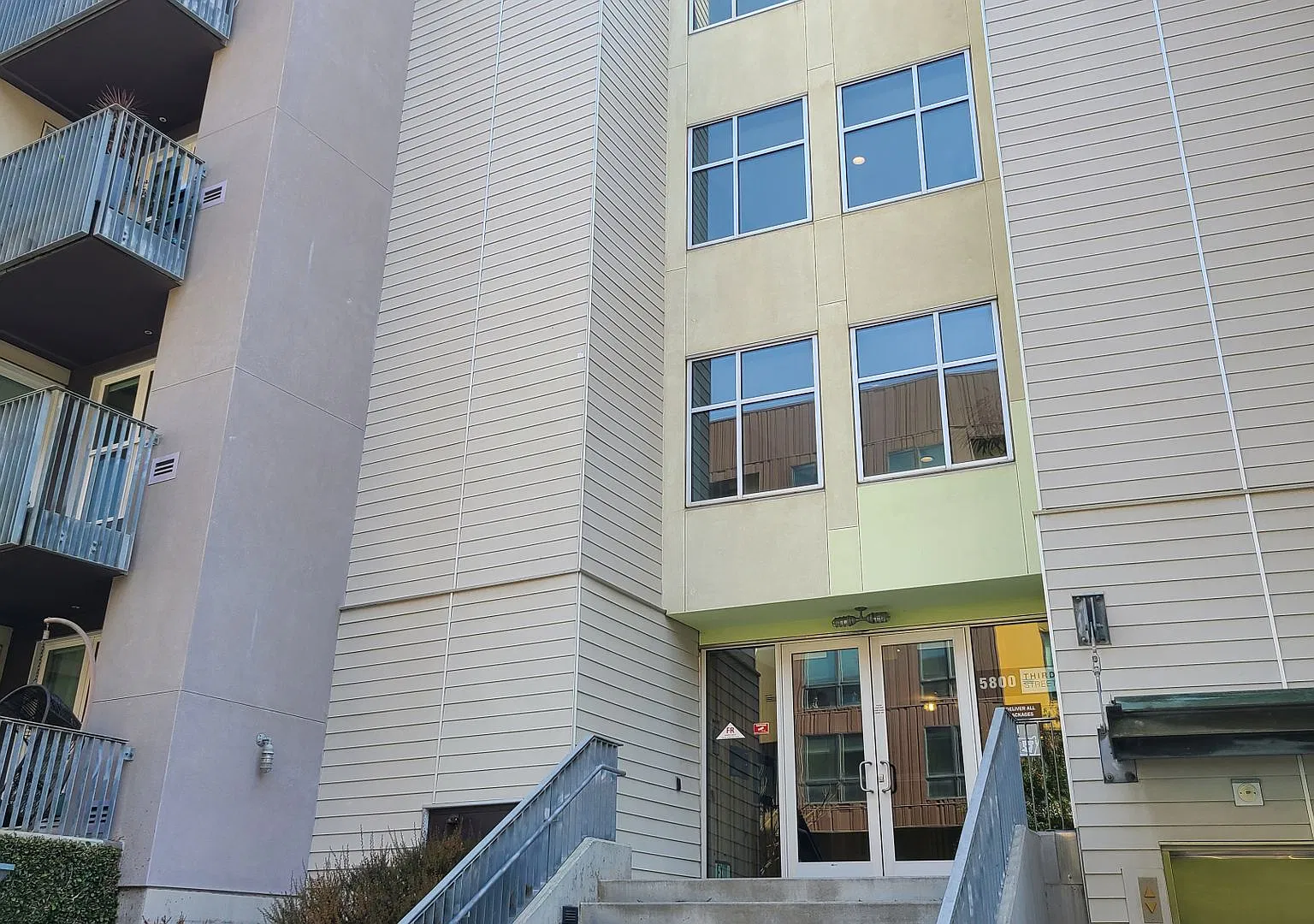5800 3rd St — Photo 3