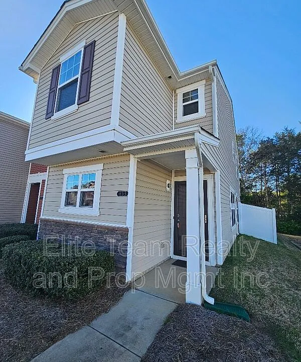 453 Hunters Dance Rd