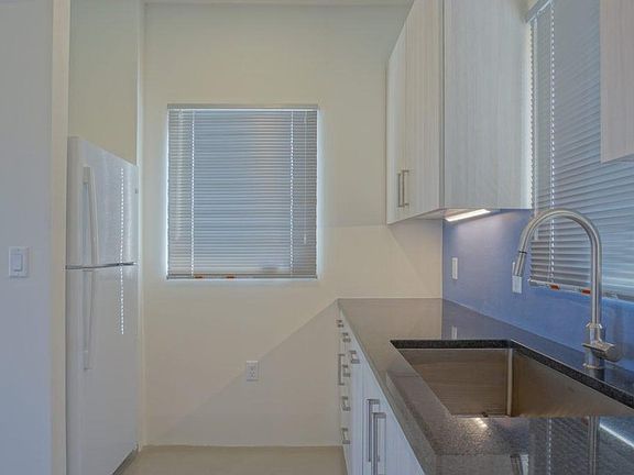 5th image of 125 Morningside Dr SE