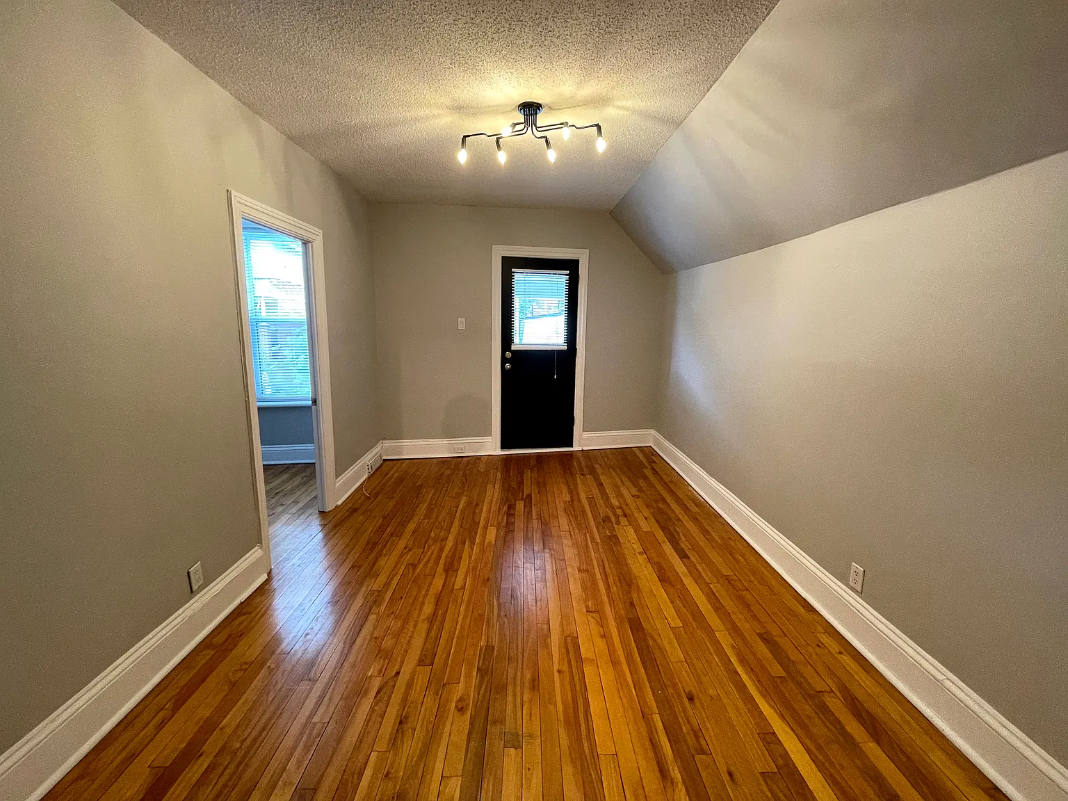 66 Flora St. — Photo 3