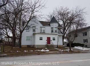 164 1/2 S Franklin St, Janesville, WI 53548
