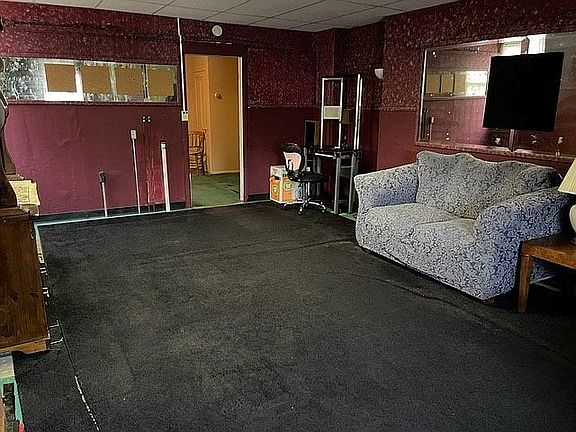 Studio/Recreational Room.