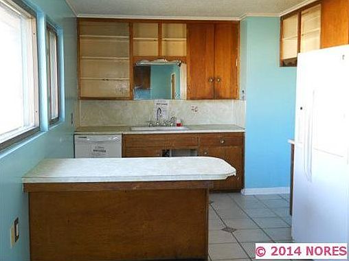 3rd image of 1437 N 76th Ave E