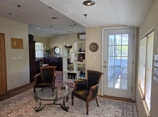 2412 S Eads St #3, Arlington, VA 22202