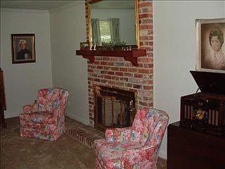 3rd image of 300 Dellwood Dr