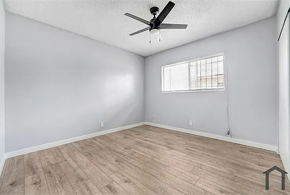 11426 S Budlong Ave — Photo 5