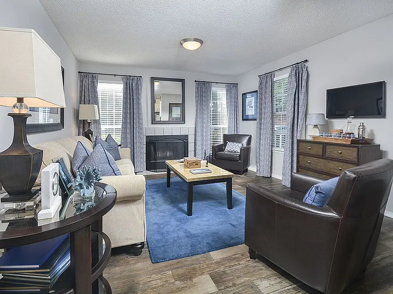 Tara Bridge Apartments — Photo 25