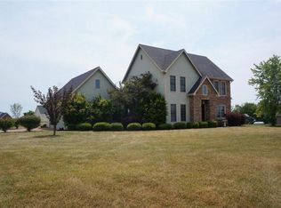 1969 Heritage Run Dr, Lebanon, OH 45036