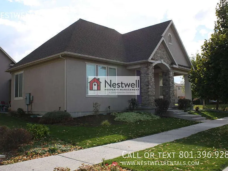 4677 W Firmont Dr — Photo 2