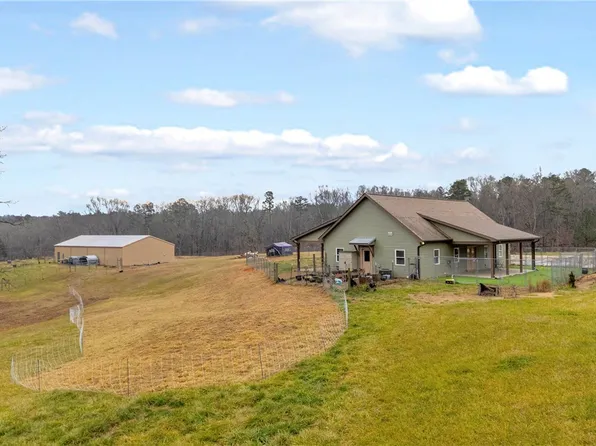 665 Oconee Creek Rd, Walhalla, SC 29691