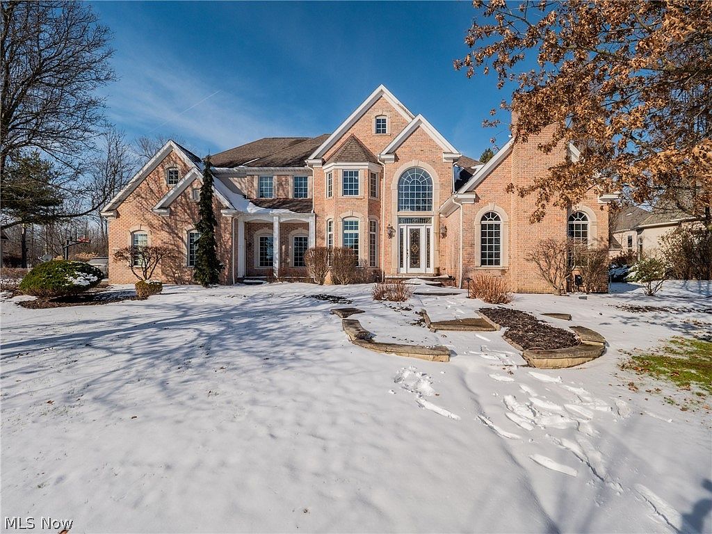 7250 Royal Portrush Dr, Solon, OH 44139 Zillow