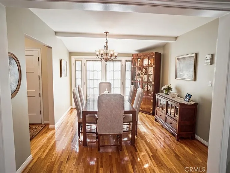 10419 Bloomfield St — Photo 7