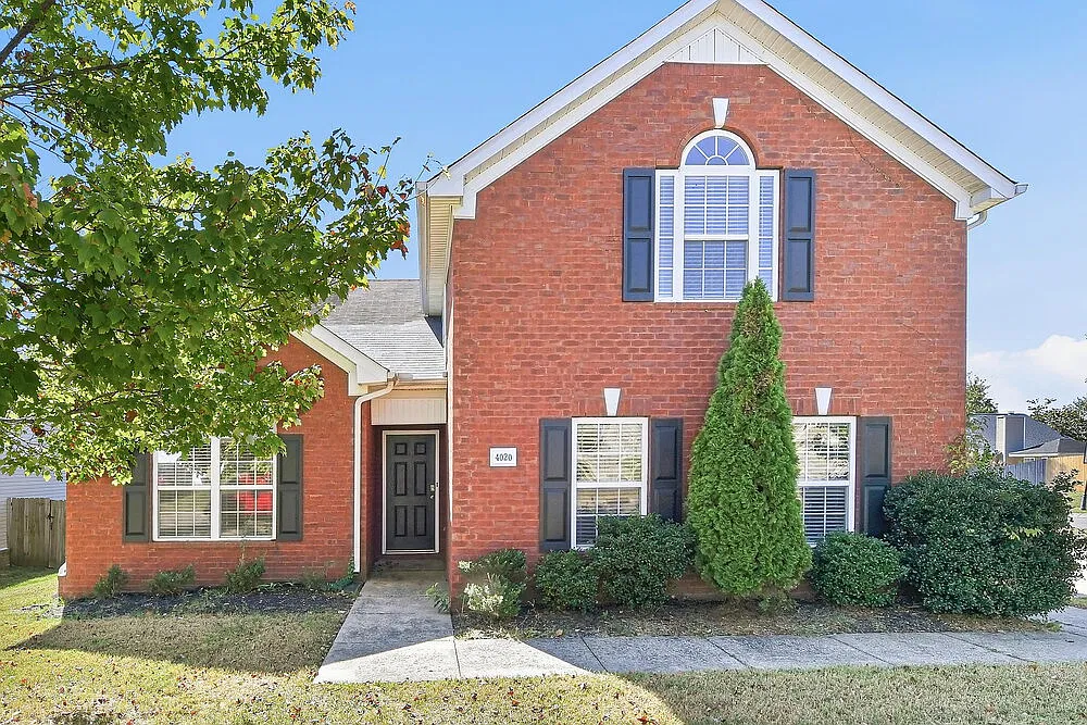 4 bed, 3.0 bath, 1800 sqft, $2,335 — Photo 1