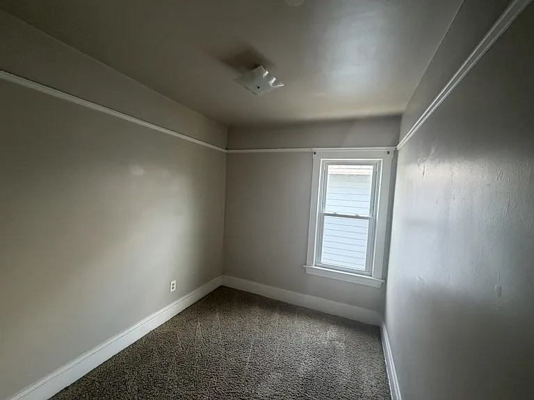 10324 Bernard Ave — Photo 10