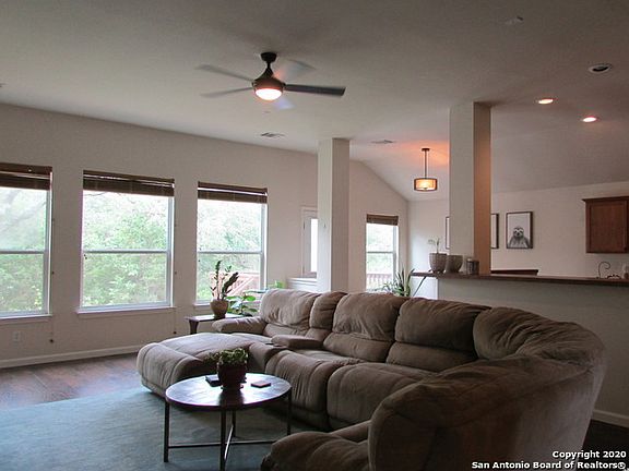 3rd image of 10863 Wilson Oaks