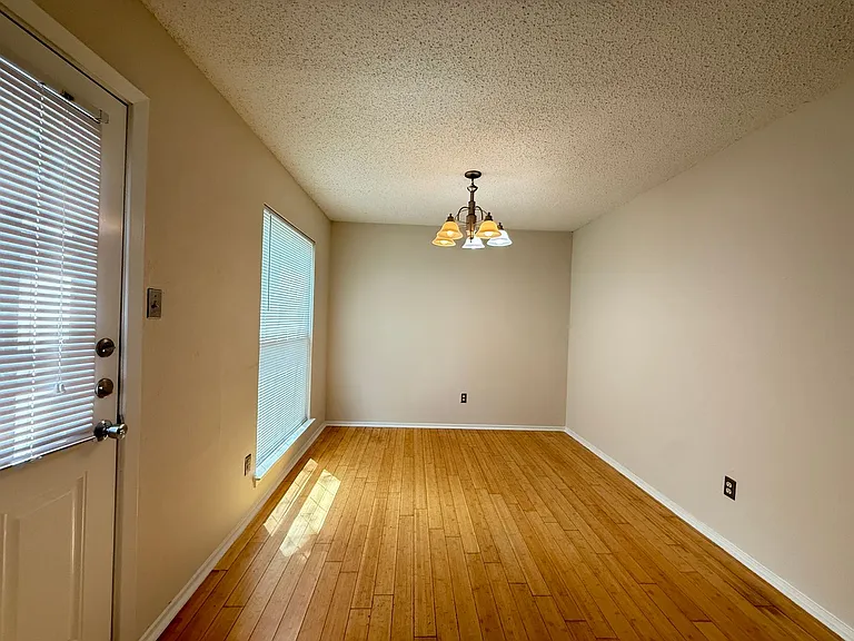 4520 Depew Ave — Photo 13