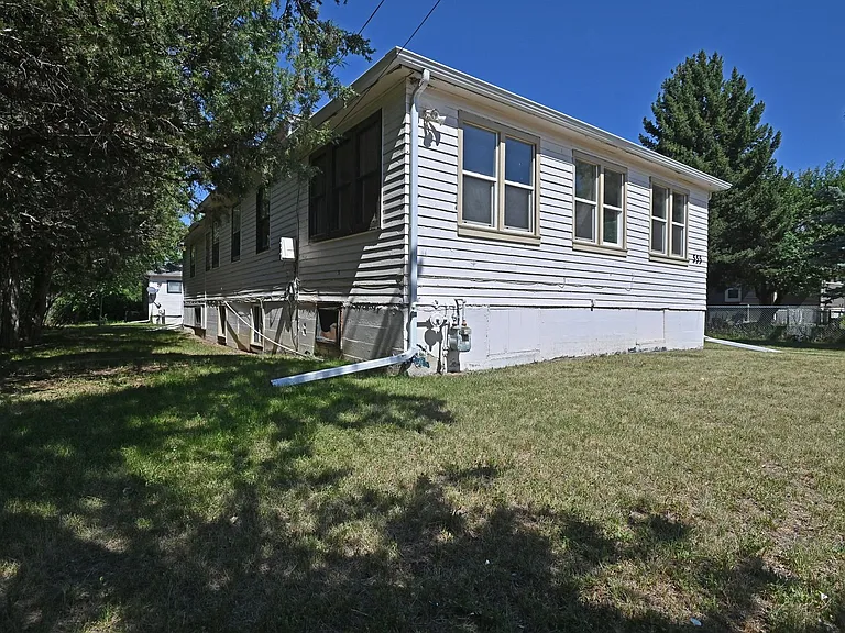 555 Wyoming Ave — Photo 4