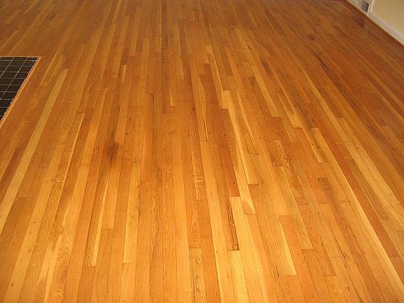 Beautiful Hardood Floor Throughout