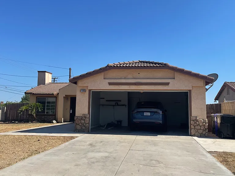 Upland Ave — Photo 2