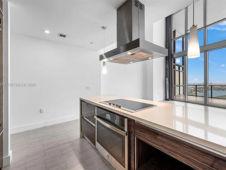 1100 Biscayne Blvd #5705 — Photo 9