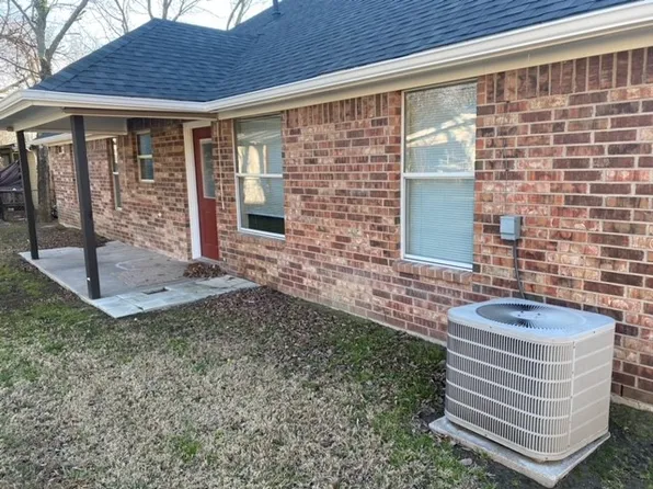 2324 Gilmer St, Caddo Mills, TX 75135