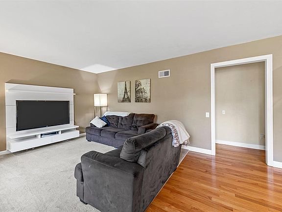 4th image of 9218 Clydesdale Dr