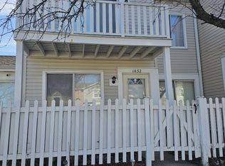 1432 Williamsburg Rd, Country Club Hills, IL 60478