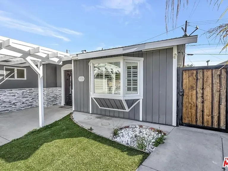 28040 Ermine Pl — Photo 41