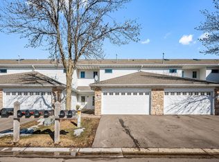 7562 6th St N, Oakdale, MN 55128