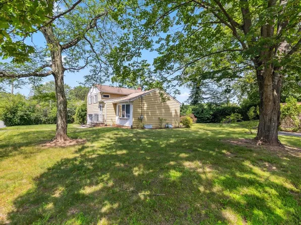 133 CARROLL ST, Pearl River, NY 10965