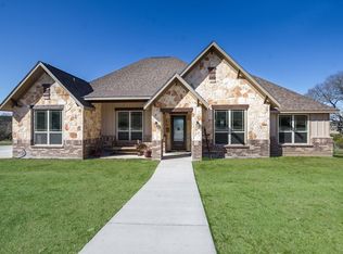 704 Eichen Strasse, Fredericksburg, TX 78624