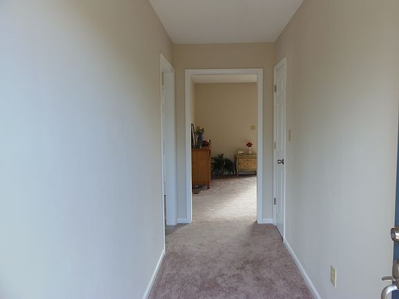 3rd image of 704 Diana Dr