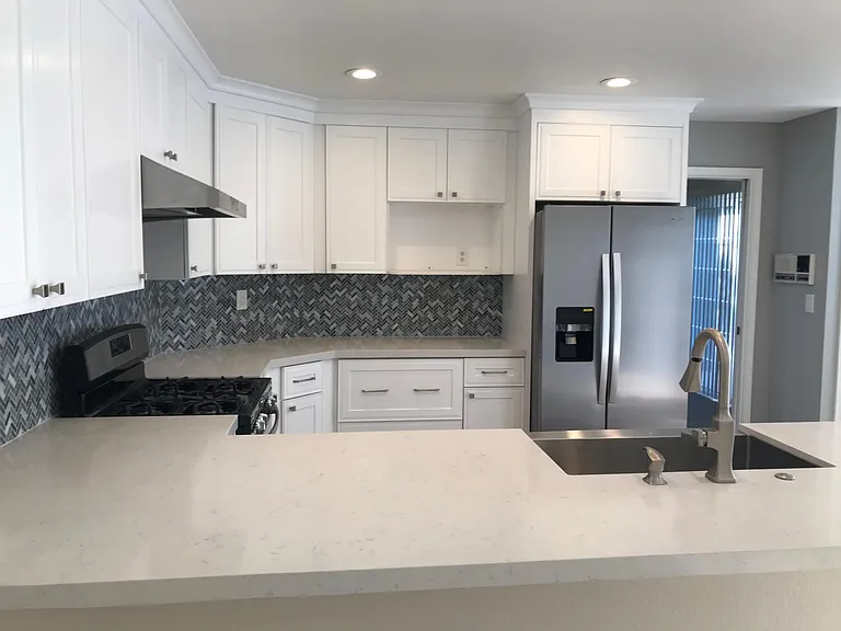 2191 Goldenrod Ln — Photo 2