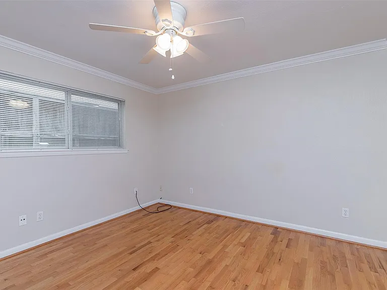 2201 Driscoll St #4 — Photo 9
