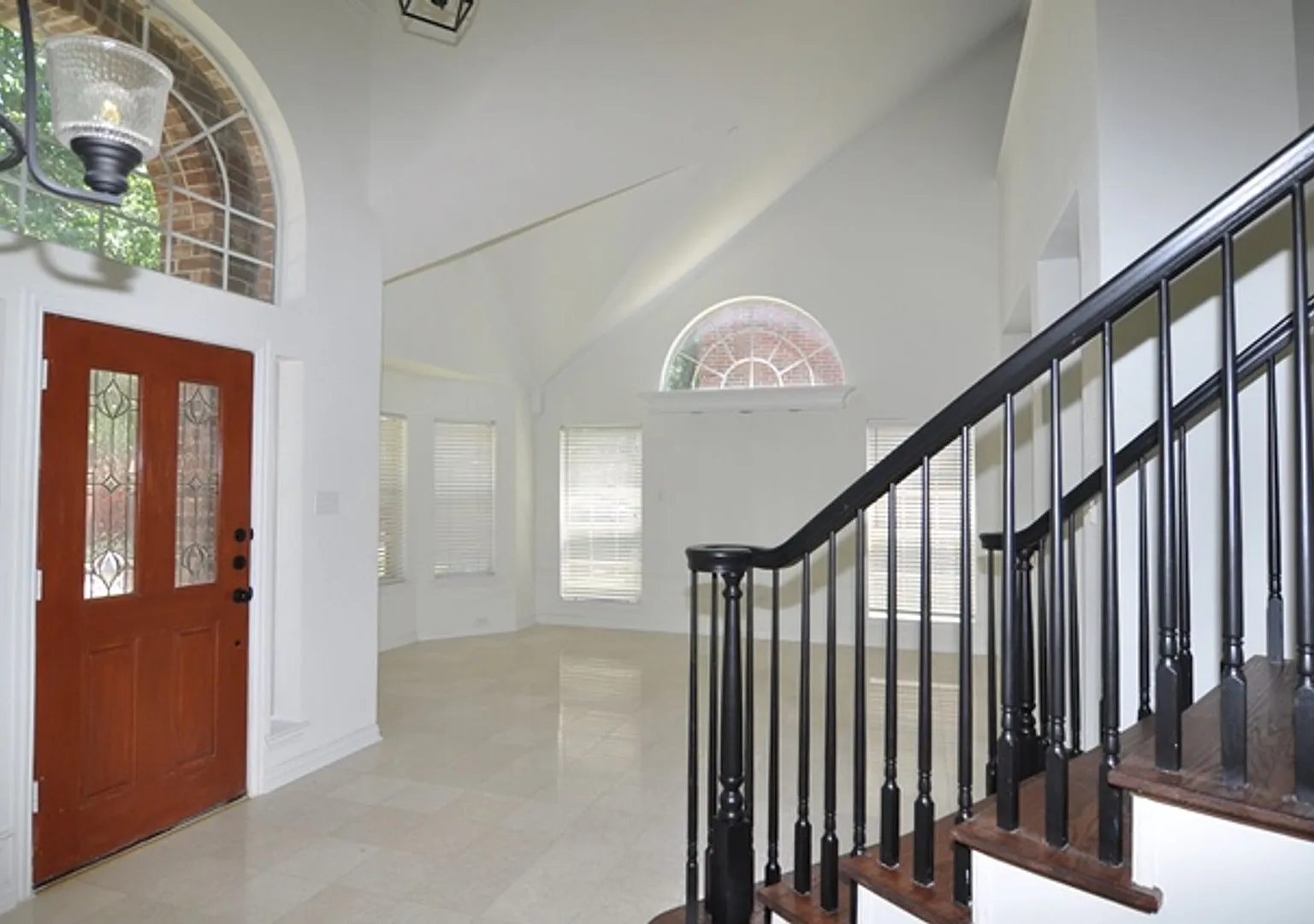 Available Now - Luxurious Renovation In Addison |Dual Fireplaces & 3 Living Areas-3724 Wood Shado... — Photo 2
