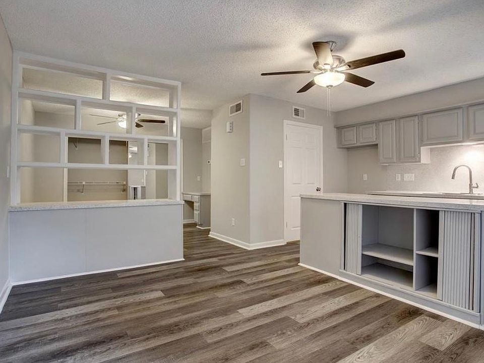 1st image of 1312 Antoine Dr #131