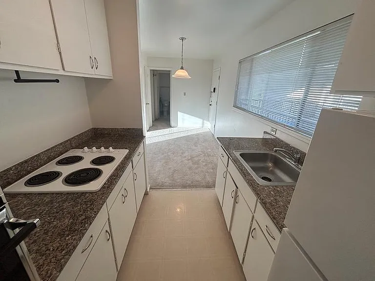 335 Alcatraz Ave #203 — Photo 5
