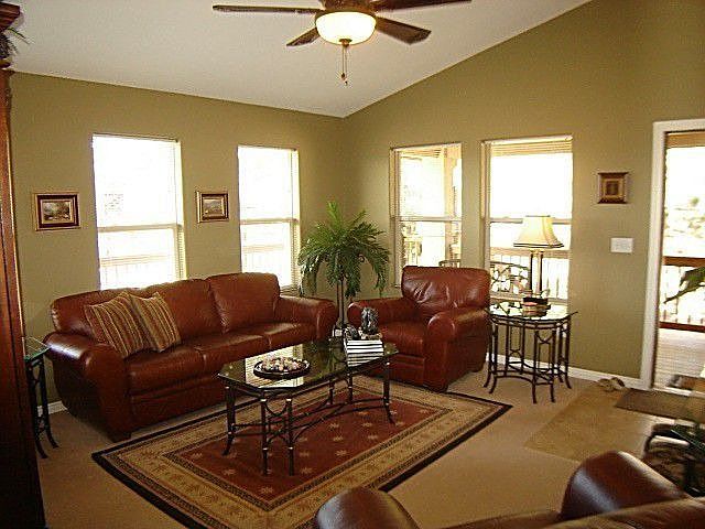2nd image of 90 Turnabout Ln