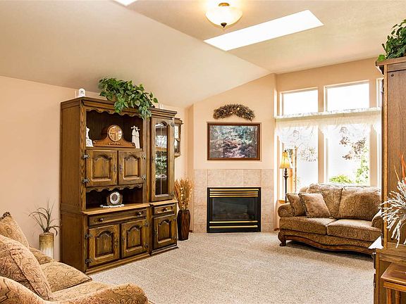 4th image of 3129 S Sunnybrook Ct