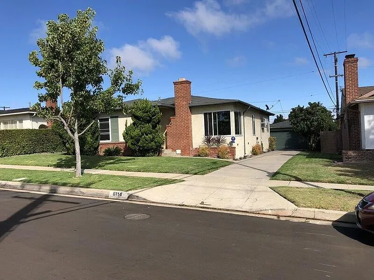 6114 S La Cienega Blvd — Photo 3
