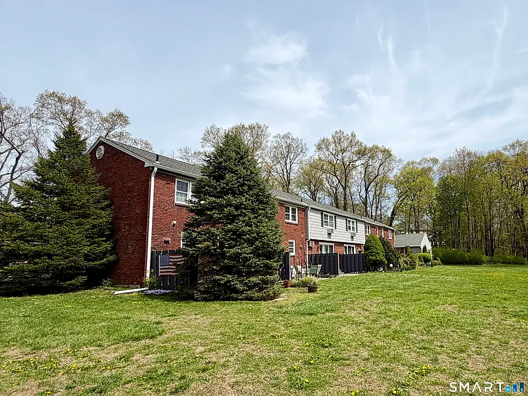 47 Old Farms Ln #47 — Photo 21