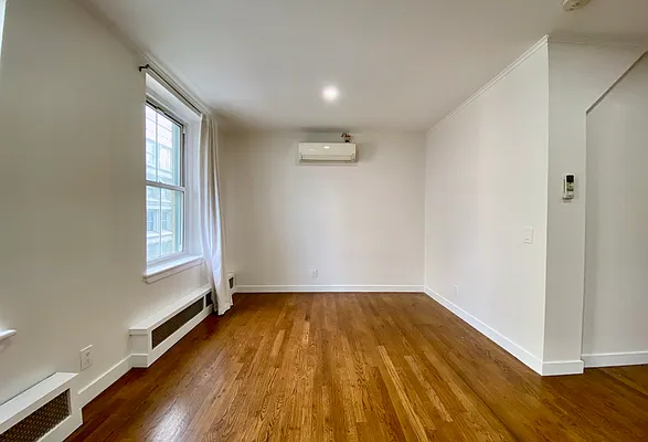 Rented by Compass | media 19