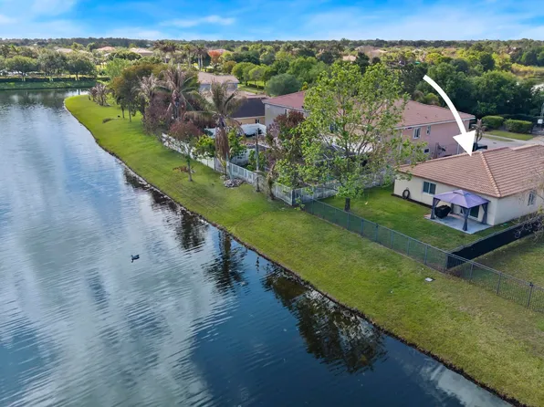 1899 Newport Isles Boulevard, Port St Lucie, FL 34953