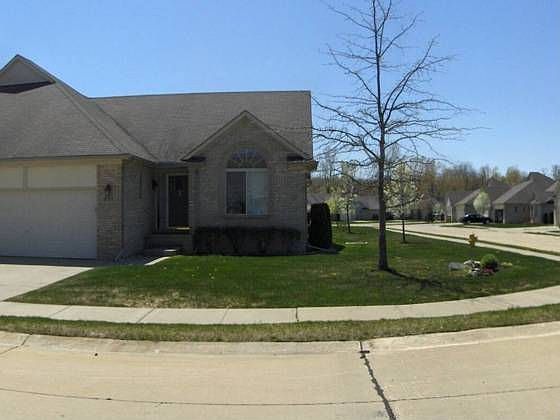 1st image of 30106 Indianwood Dr