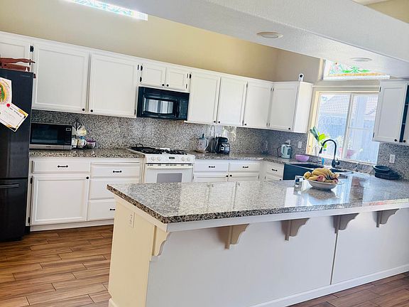 5th image of 2537 W Clinton Avenue