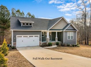 711 Barnes Rd, Seneca, SC 29672