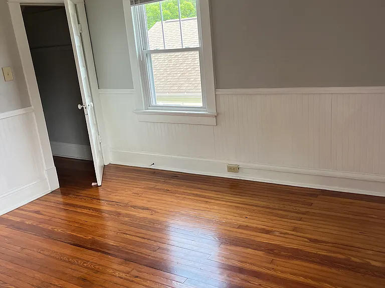 221 Warren Ave — Photo 21